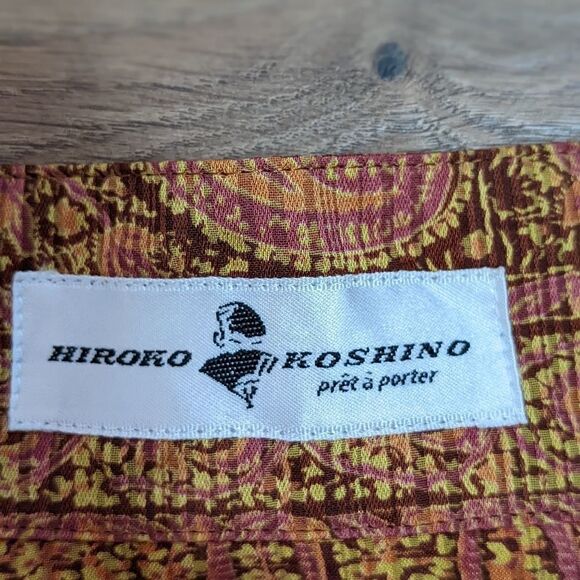 Hiroko Koshino oversized back slit mock neck button up blouse - Picture 12 of 12